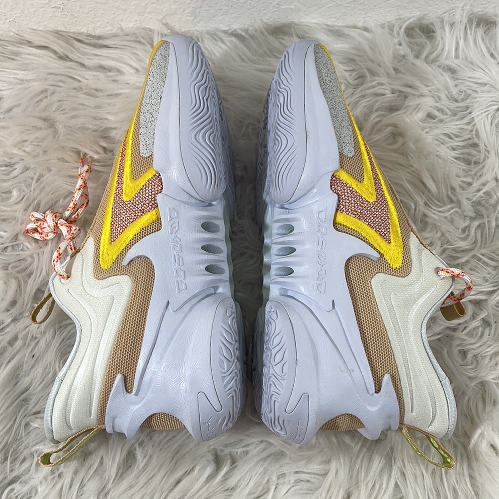 NIKE COSMIC UNITY 2 'BETTER US - OFF WHITE' SIZE 8.5 NEW - Picture 7 of 14
